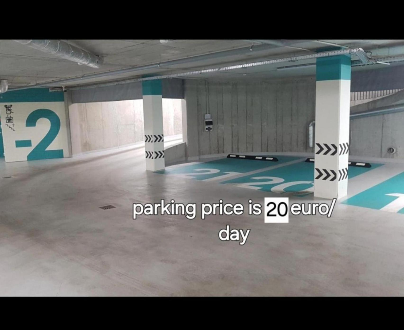 Happy Inn Gold Studio, Self Check-In, Parking In The Underground Garage VNO Extérieur photo