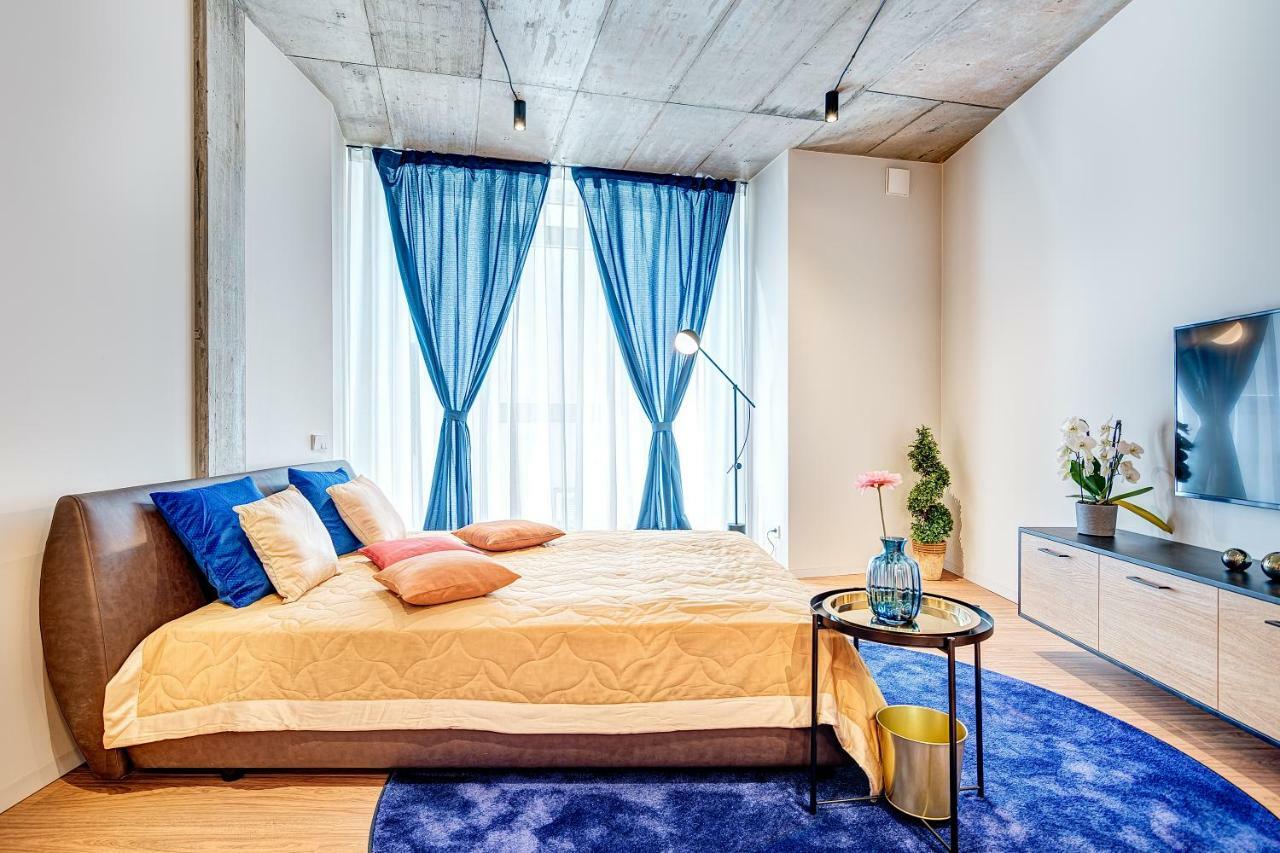 Happy Inn Gold Studio, Self Check-In, Parking In The Underground Garage VNO Extérieur photo